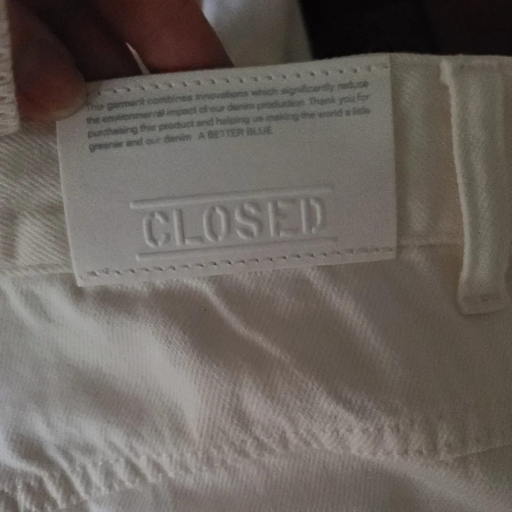 Closed white denim jeans sz 33 Nwot